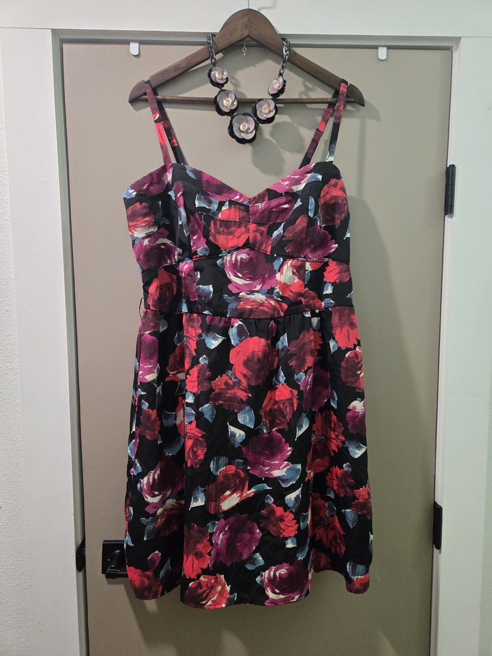 Torrid Size 18 Black Floral Fit & Flare Dress Sweetheart Bust Belt Loops